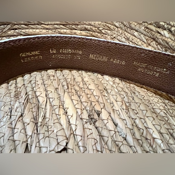 Vtg 90s WHITE BELT Liz Claiborne Leather 2.5” wide belt  Gold Buckle - Picture 5 of 5